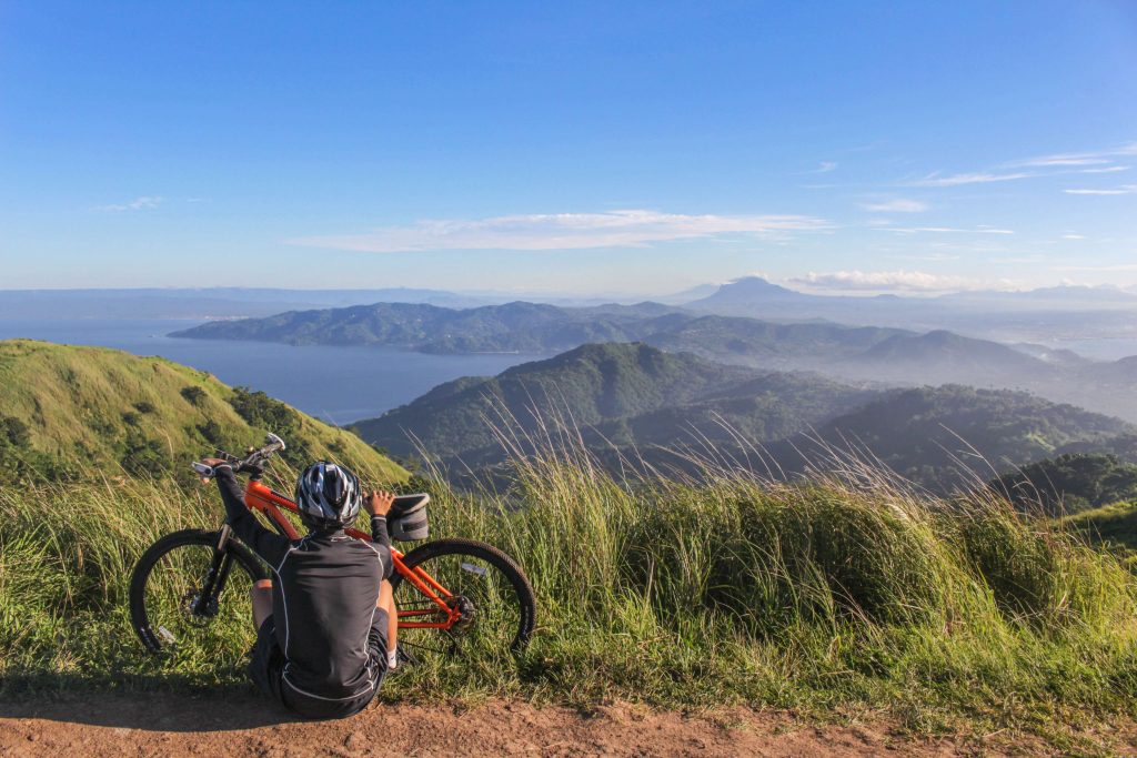 mountain-bike-helmet-fit