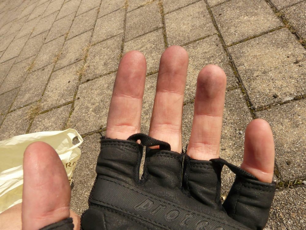 half-fingered-glove
